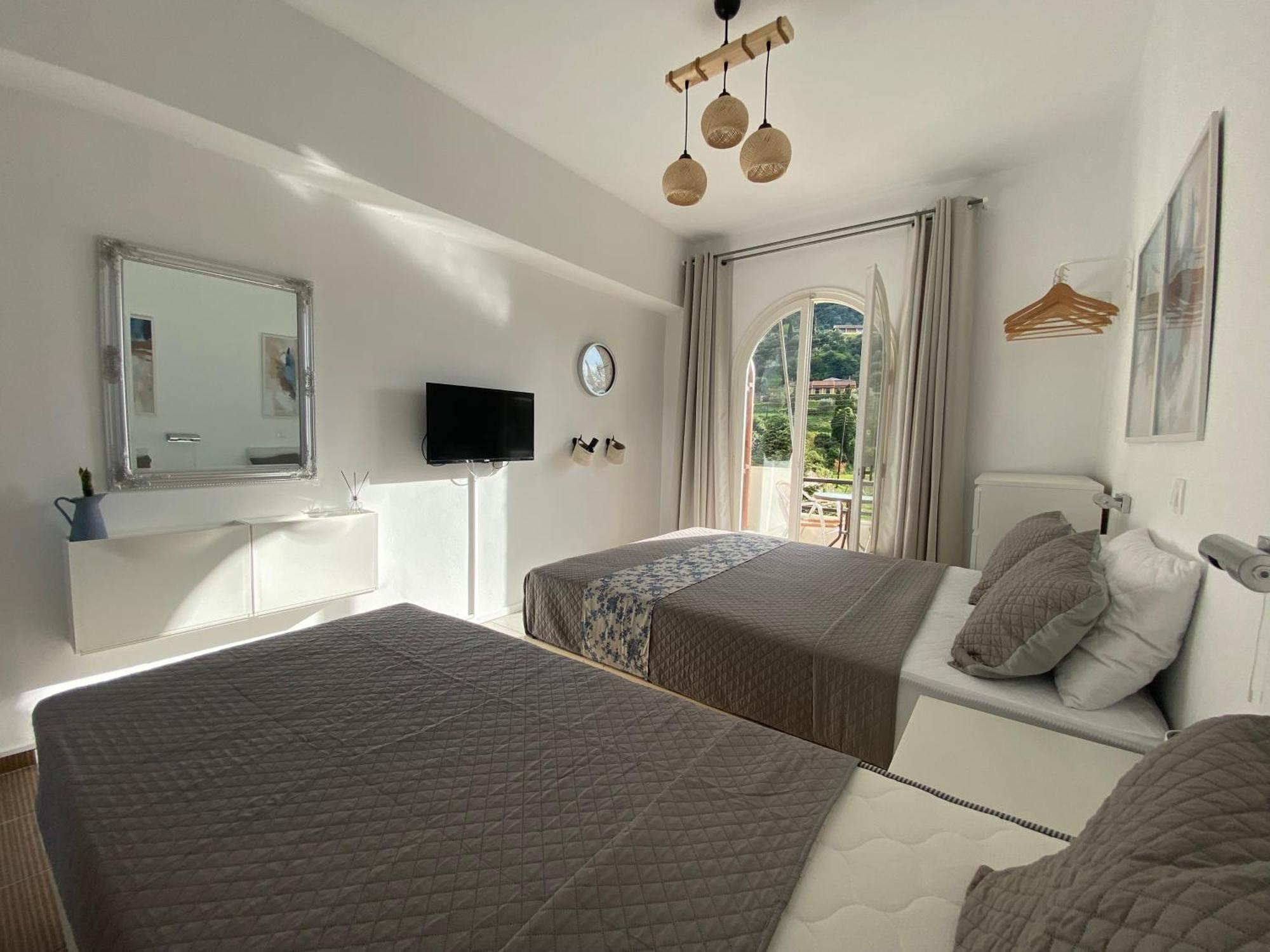 Navy Apartment With Mountain View &Private Parking Vátos Exterior foto