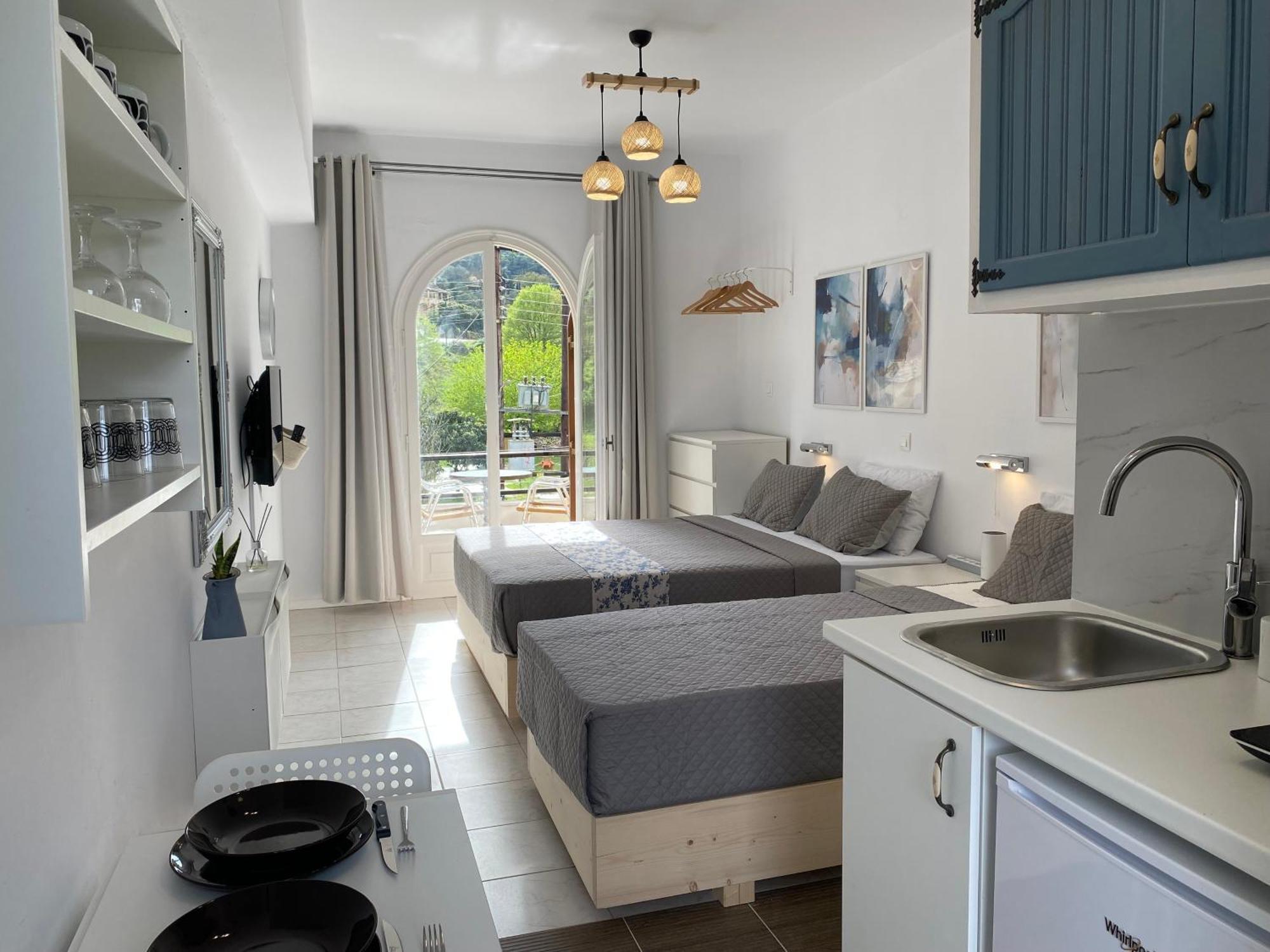 Navy Apartment With Mountain View &Private Parking Vátos Exterior foto